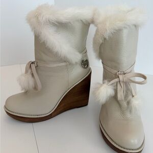 Michael Kors Stylish Cream Wedge Leather Ankle Boot with Fur Trim Size 7 1/2